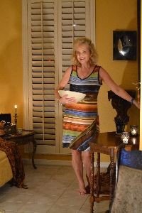 Julie answering the door_small
