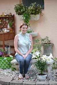 Veronica Easter_small