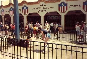 Who wears short shorts_small