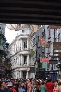 Diagon Alley way_small