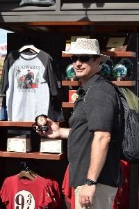 Gordon souvenir shopping_small