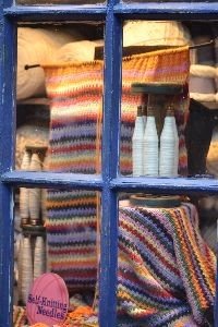 The knitting hooks_small