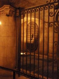 visiting the vaults_small