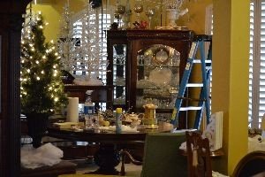 decorating for xmas_small