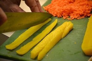 slicing a pickled raddish_small