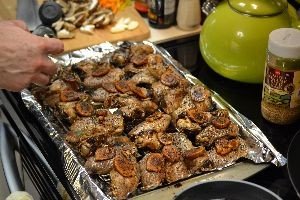 sprinkle with black and white sesame seeds_small