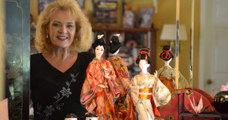Julie Loves Asian