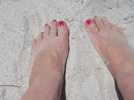 Julies sandy toes_small
