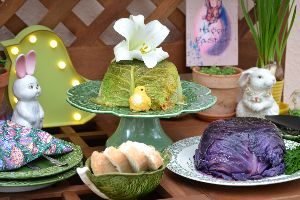 a beautiful outdoor table_small