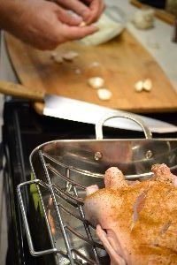 seasoned duck with garlic cloves_small