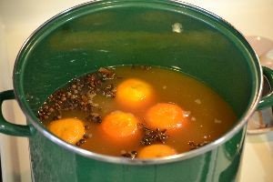 simmering spices and clementines_small