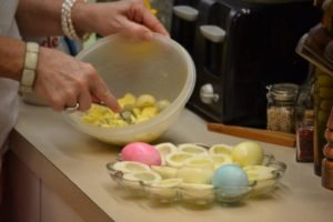 smashing the egg yolks_small