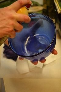 spray casserole dish with olive oil_small