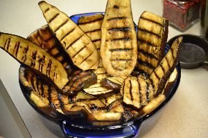 you can also experiment to see how well to place the eggplant_small