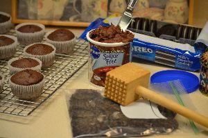 smashing those Oreos_small
