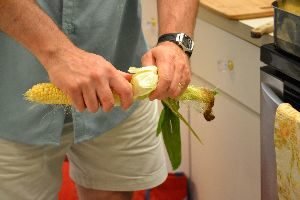 Gordon shucking corn 3_small