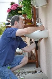 attaching the faucet_small