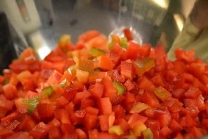 bell peppers into bowl_small