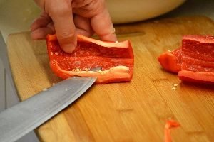 chopping the b peppers 4 remove the white part_small