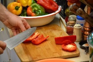 chopping the peppers 3_small