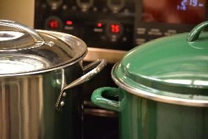cooking time different for both pots_small