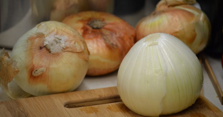 How To Chop up an Onion and Sautee