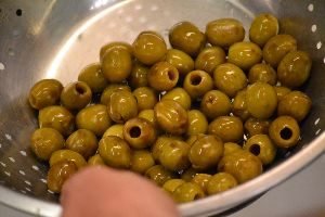 drain your olives_small