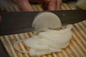 1-chopped-onions-for-saute_small