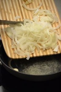 1-sautee-onions_small