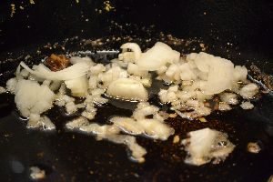i LOVE all these little onion bits cooked in the oil_small