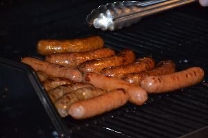 grinnin those brats and sausages_small