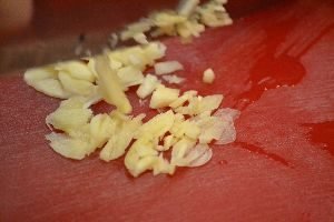 10-chopping-the-garlic-into-mince_small