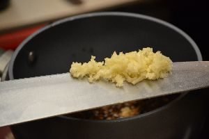 11-adding-the-minced-garlic_small