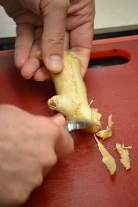 3-peeling-ginger_small