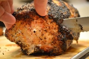 slicing-the-pork-roast-to-perfection_small