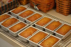 24 beautiful pumpkin bread done_small