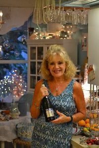 julie-barefoot-prosecco_small