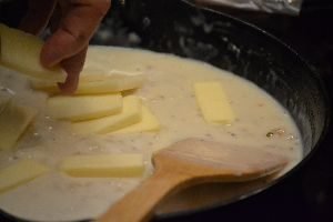 30 adding more cheese to melt_small