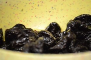 who doesnt love a bowl full of prunes_small