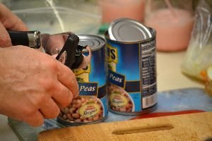 z open the cans and dump out the liquid_small