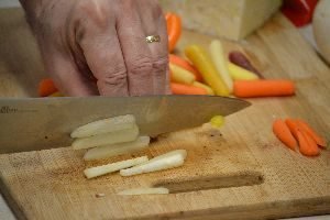 22 noodles sliced white carrots_small