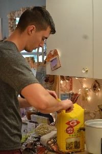 Brodie making sticky rice_small