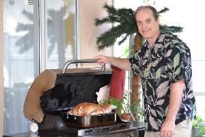 Gordon smoking the turkey_small