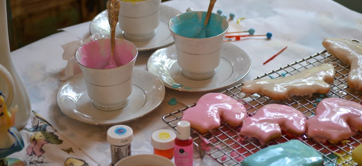 Making our Alice in Wonderland Cookies