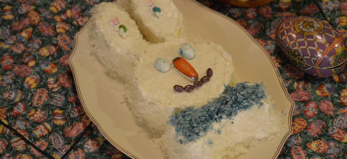 How to Make an Easter Bunny Cake