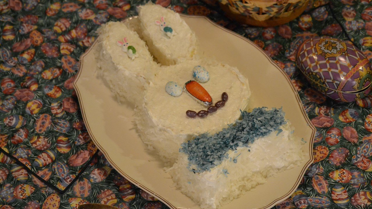 How to Make an Easter Bunny Cake