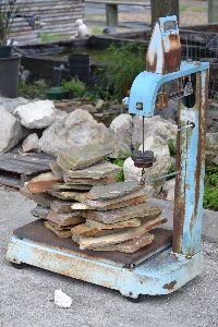 Weighing_the_slate_stones._small